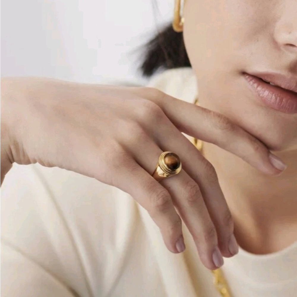 Missoma Sphere Ridge Ring